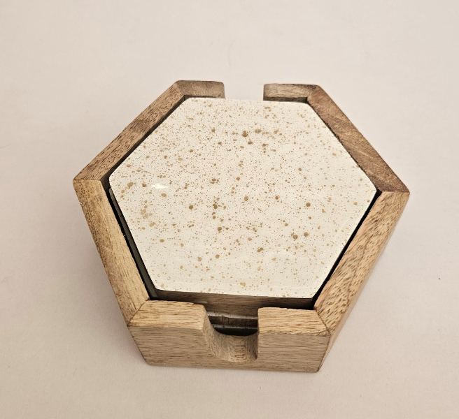 25131 Ξύλινα Σουβέρ 4 Τεμαχίων Μπεζ 13.5x13.5x5cm