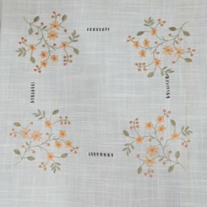 Τραπεζοκαρέ με Κοφτό Κέντημα 130x130cm